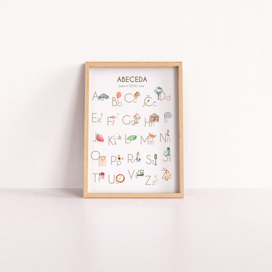 ABECEDA IN ŠTEVILKE V RJAVI BARVI